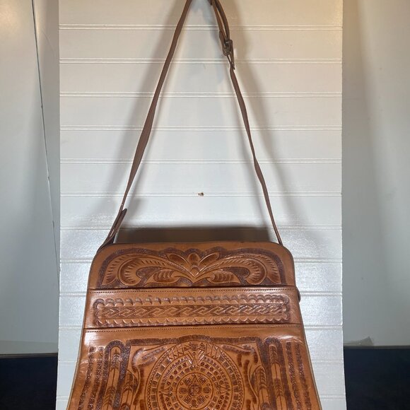 Vintage Hand Tooled, Large Mexican Leather Purse with beautiful artistry, 1970s - Picture 11 of 11